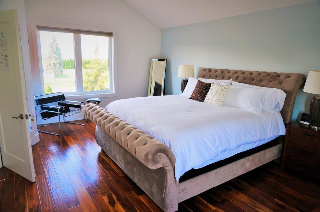 ניאגרה און דה לייק On The 6 Bed And Breakfast חדר תמונה